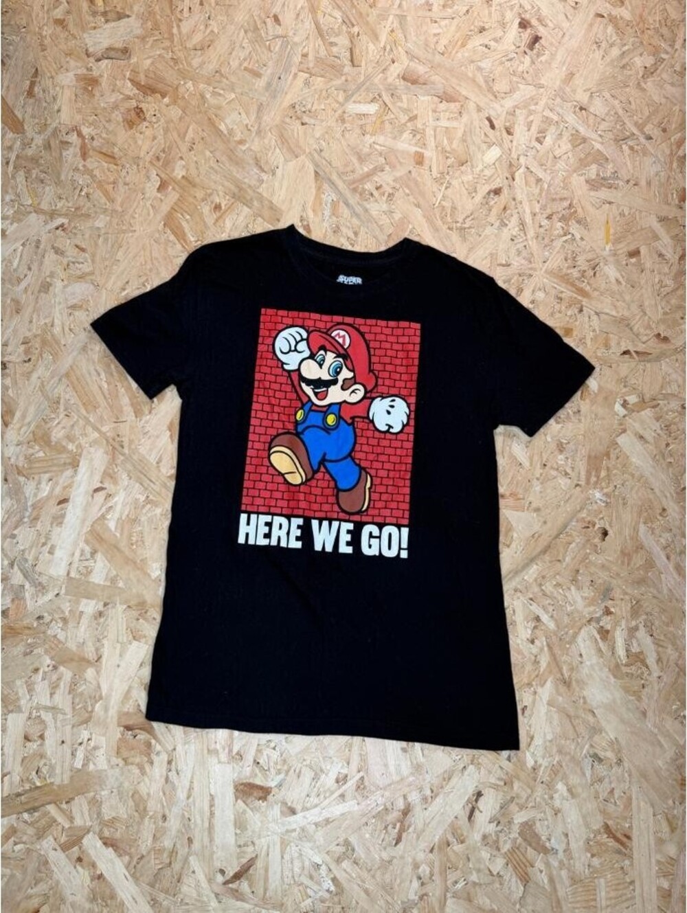 Super Mario Here We Go Graphic T-Shirt Mens XS Black Cotton Nintendo Tee